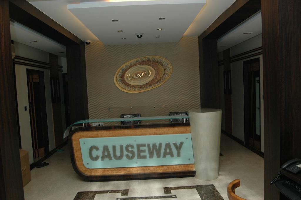 Hotel Causeway, Colaba Bombaj Zewnętrze zdjęcie